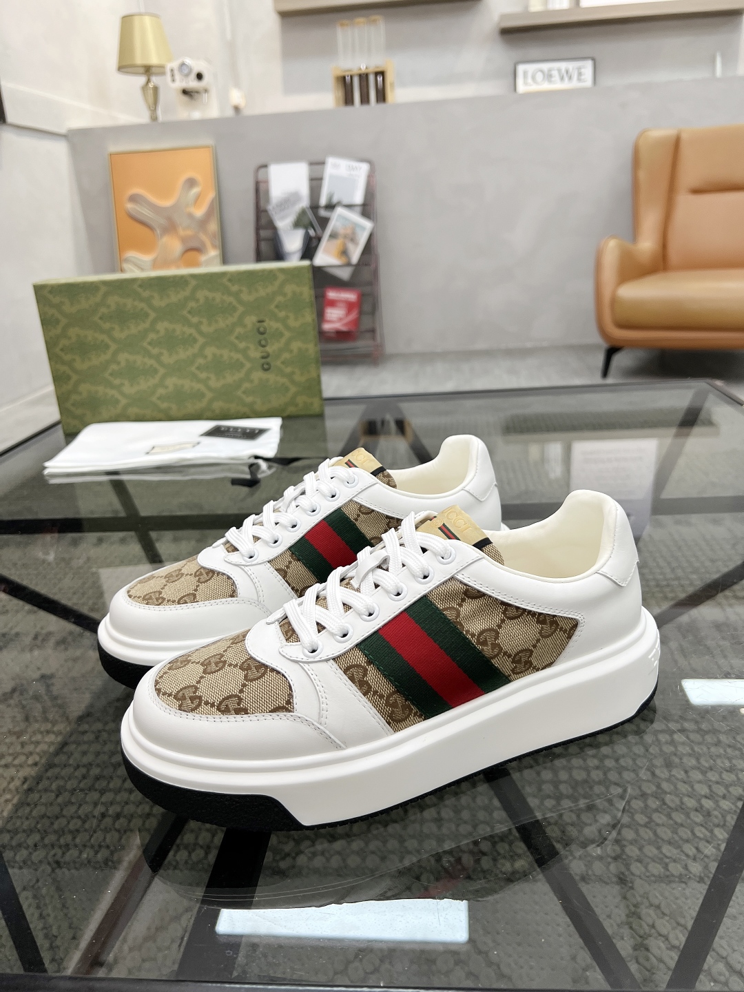  G 🔍顶级代购🇮🇹 古 炸街男神新品来袭，超人气爆款专柜新款，原厂配置意大利进口牛皮搭配印花布面料，高