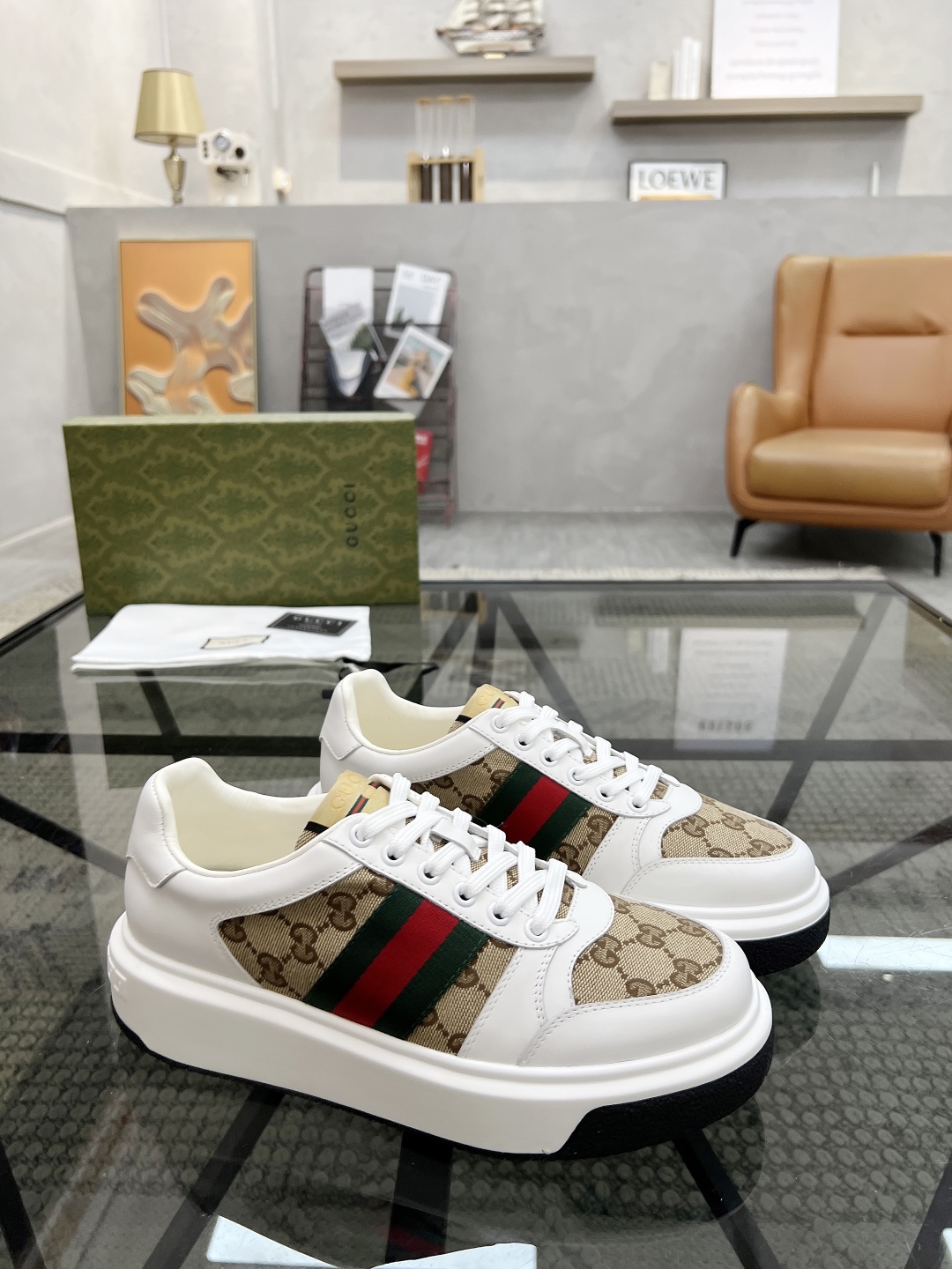  G 🔍顶级代购🇮🇹 古 炸街男神新品来袭，超人气爆款专柜新款，原厂配置意大利进口牛皮搭配印花布面料，高