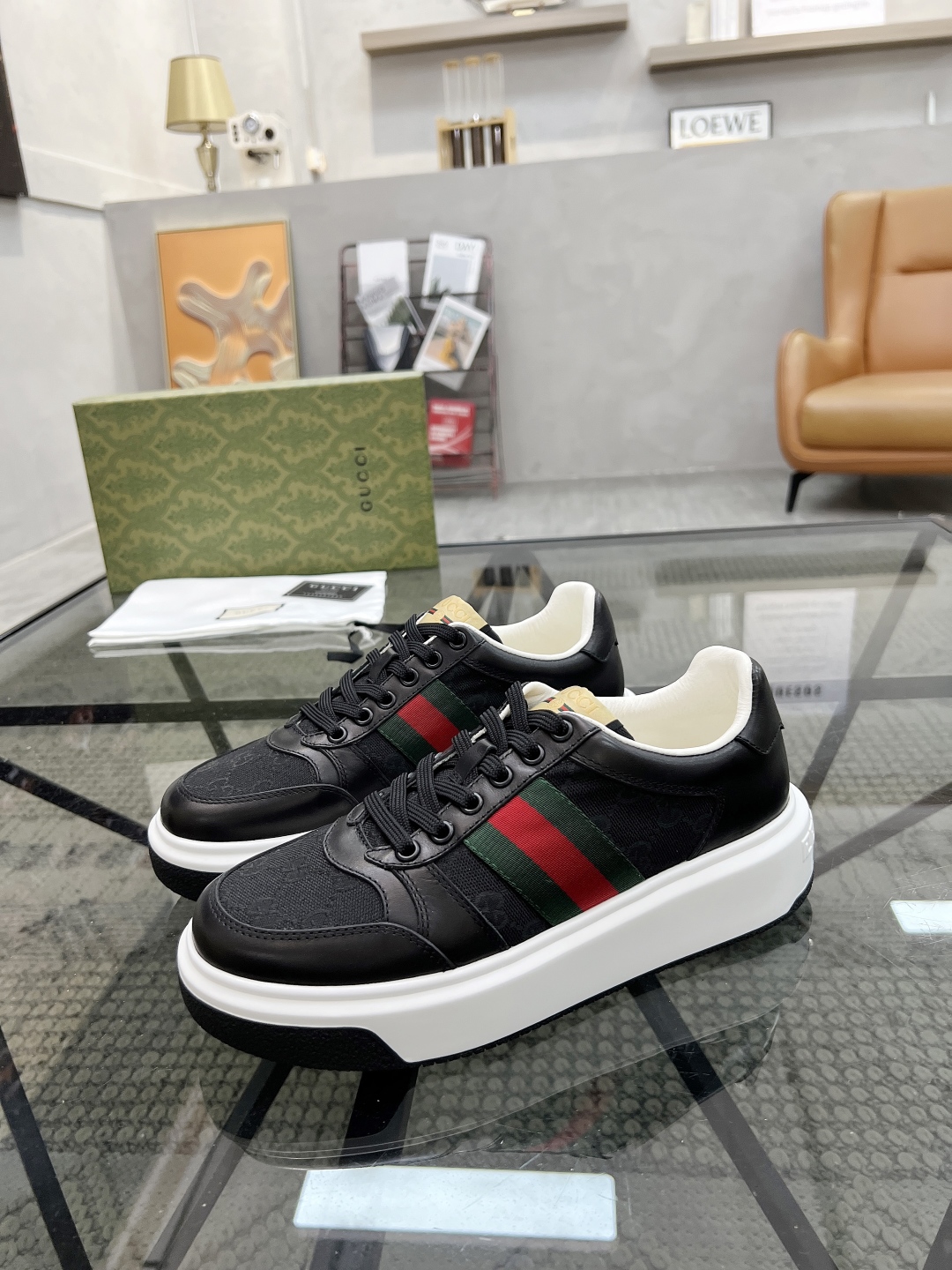  G 🔍顶级代购🇮🇹 古 炸街男神新品来袭，超人气爆款专柜新款，原厂配置意大利进口牛皮搭配印花布面料，高