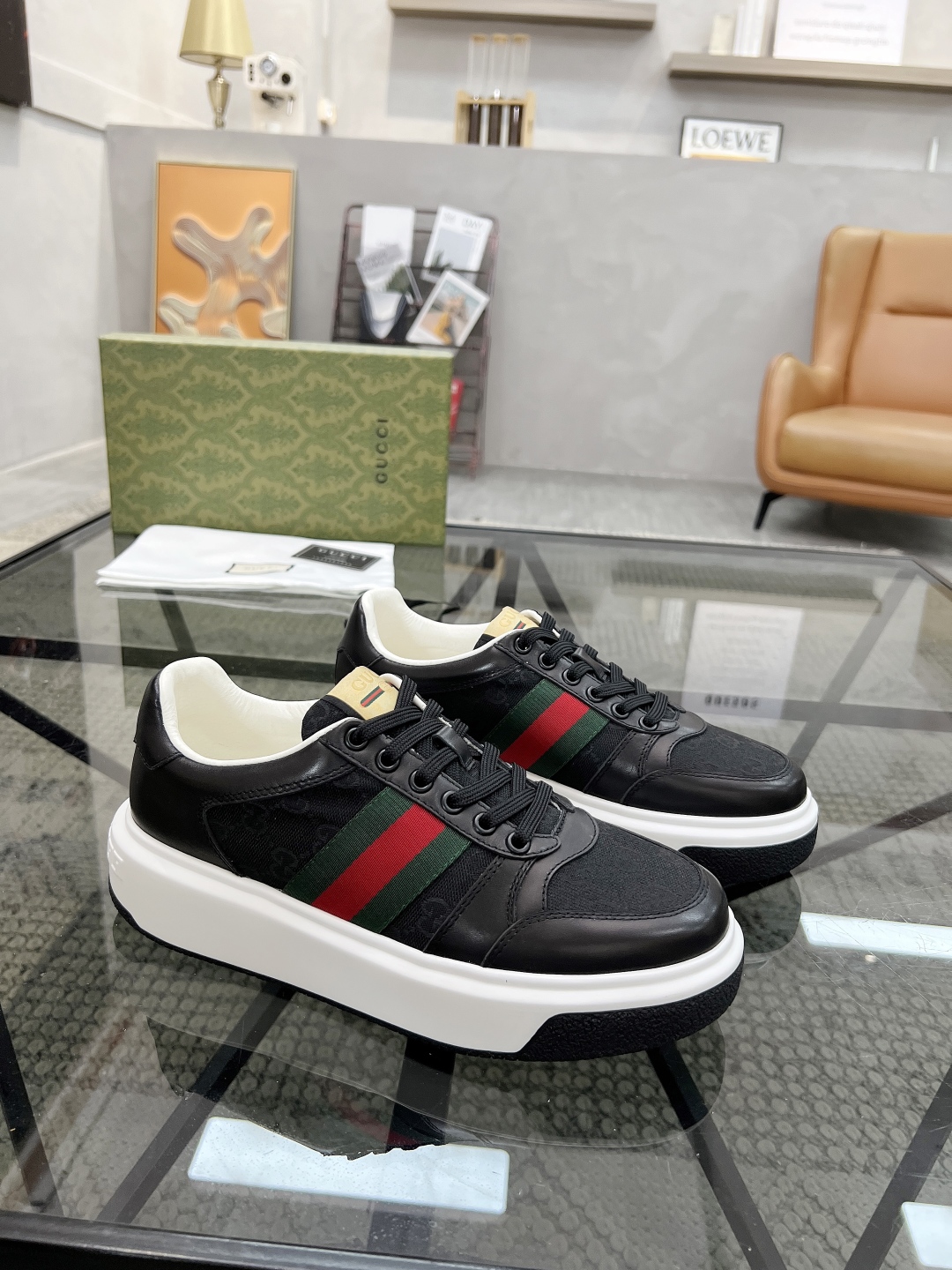  G 🔍顶级代购🇮🇹 古 炸街男神新品来袭，超人气爆款专柜新款，原厂配置意大利进口牛皮搭配印花布面料，高