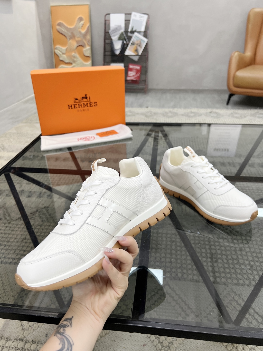  H 🔍顶级代购🇮🇹 爱 炸街男神新品来袭，超人气爆款专柜新款，原厂配置意大利进口牛皮搭配网布面料，高品