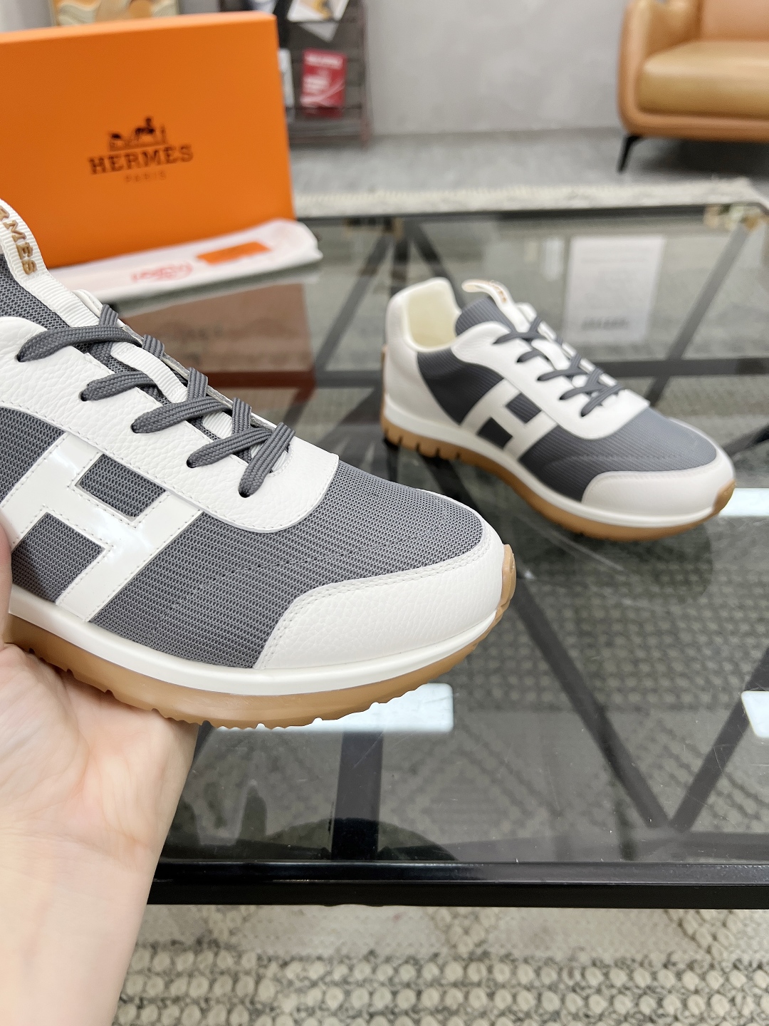  H 🔍顶级代购🇮🇹 爱 炸街男神新品来袭，超人气爆款专柜新款，原厂配置意大利进口牛皮搭配网布面料，高品