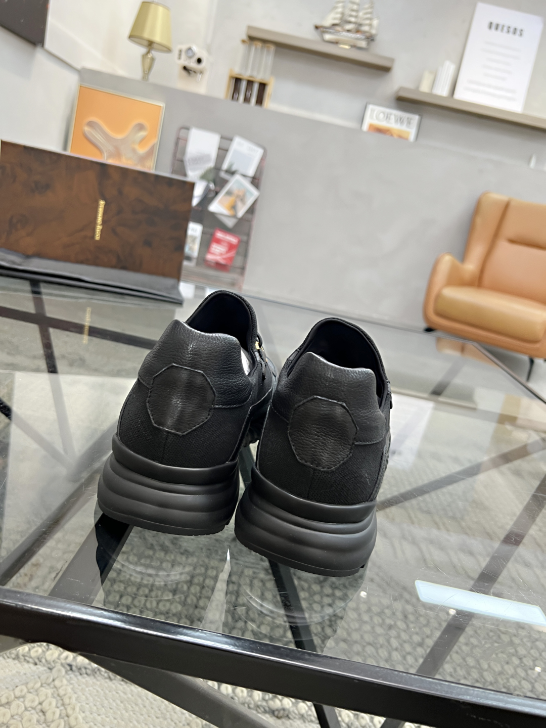  S 🔍顶级代购🇮🇹 史 炸街男神休闲运动鞋爆款专柜新品同步，鞋面意大利进口牛皮搭配网布面料，经典大方版