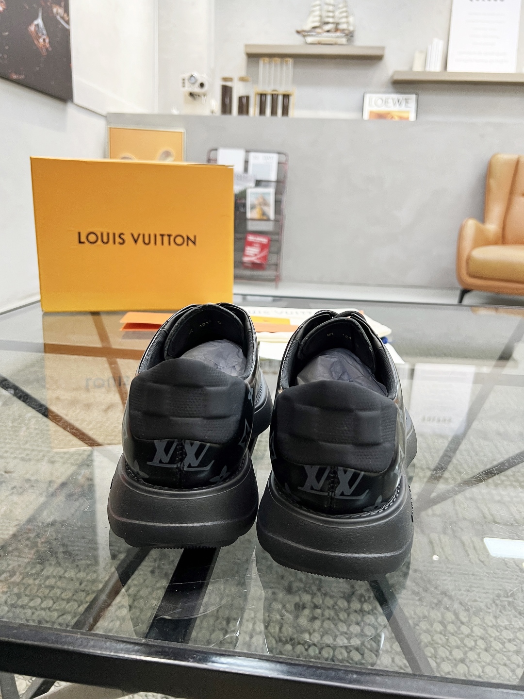  L 🔍顶级代购🇮🇹 路 炸街男神增高皮鞋新品来袭专柜同步发售原厂配置，意大利进口牛皮面料，高品质印花拼
