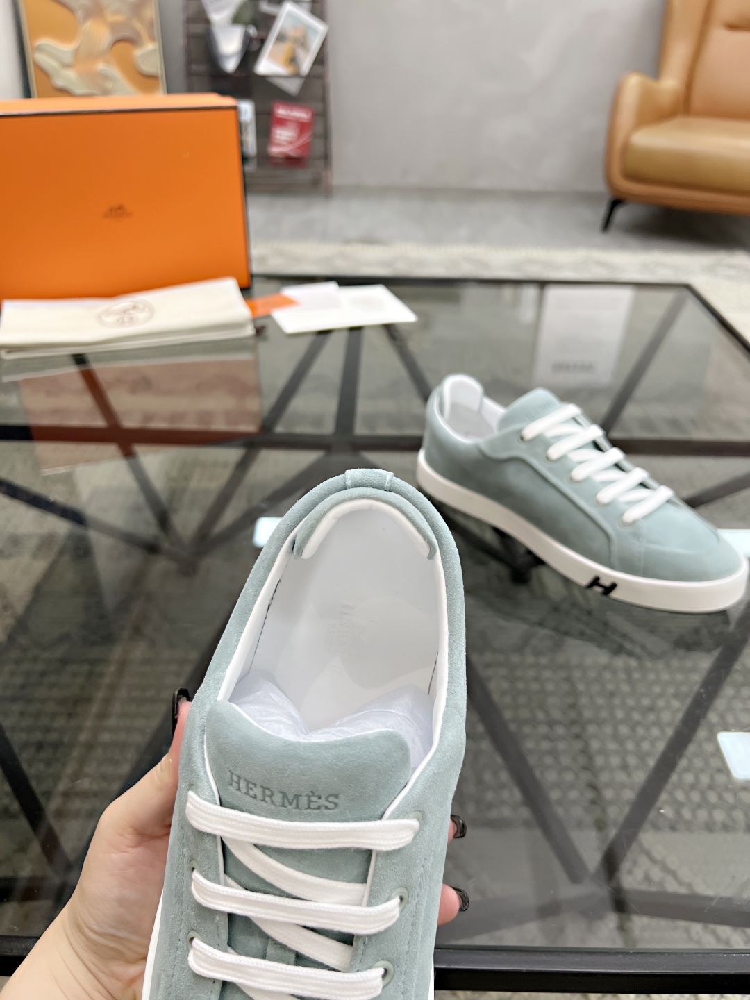  H 🔍顶级代购🇮🇹 爱 超人气男神运动鞋新品来袭专柜同步发售原厂配置，意大利进口原版牛皮面料，复杂拼接