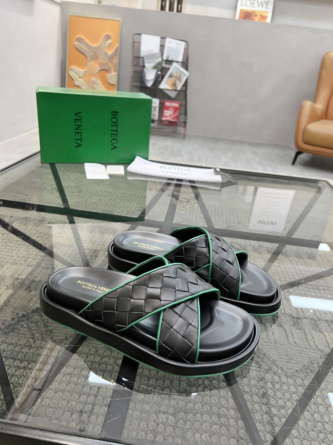  D 🔍顶级代购🇮🇹 碟 炸街男神春夏拖鞋新品专柜同步，鞋面意大利进口编织牛皮面料，高品质拼接工艺，鞋底