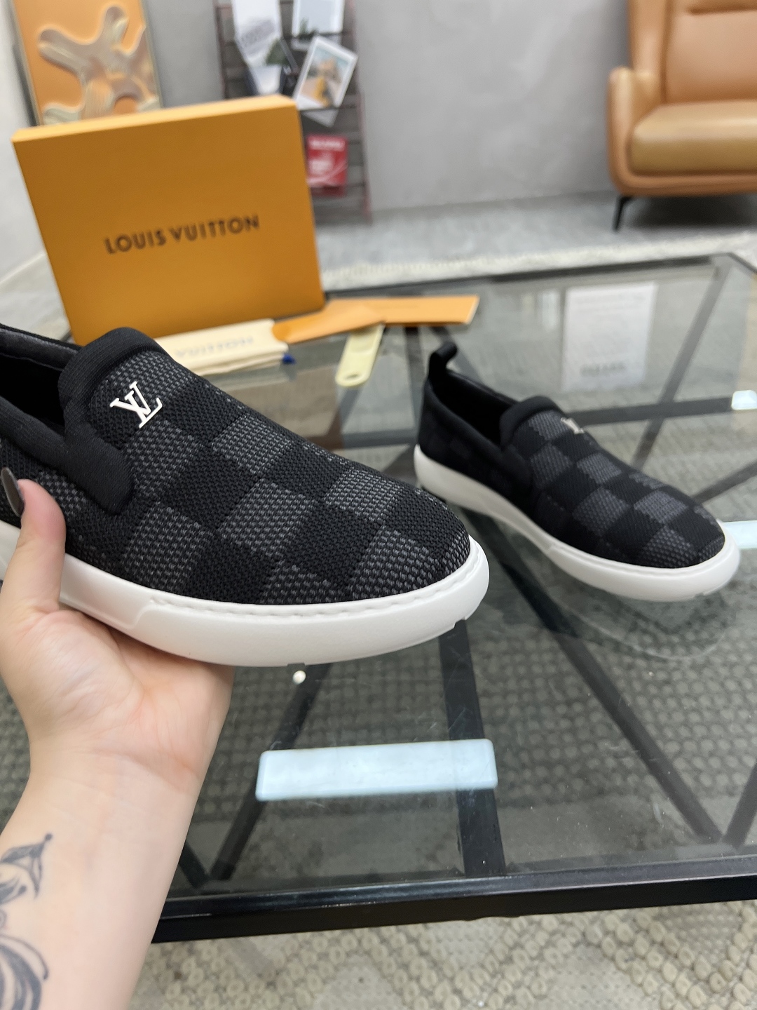 L 🔍顶级代购🇮🇹 路 炸街男神套脚新品专柜同步原厂配置，意大利进口定制飞织面料，高品质拼接工艺全鞋配