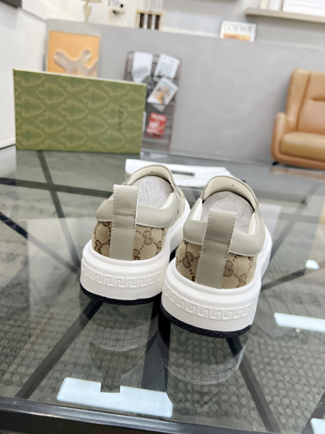  G 🔍顶级代购🇮🇹 古 炸街男神套脚新品来袭，超人气爆款专柜新款，原厂配置意大利进口牛皮搭配印花布面料
