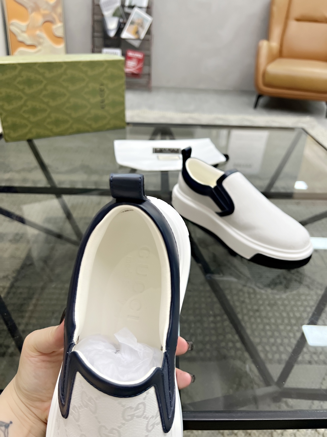  G 🔍顶级代购🇮🇹 古 炸街男神套脚新品来袭，超人气爆款专柜新款，原厂配置意大利进口牛皮搭配印花布面料
