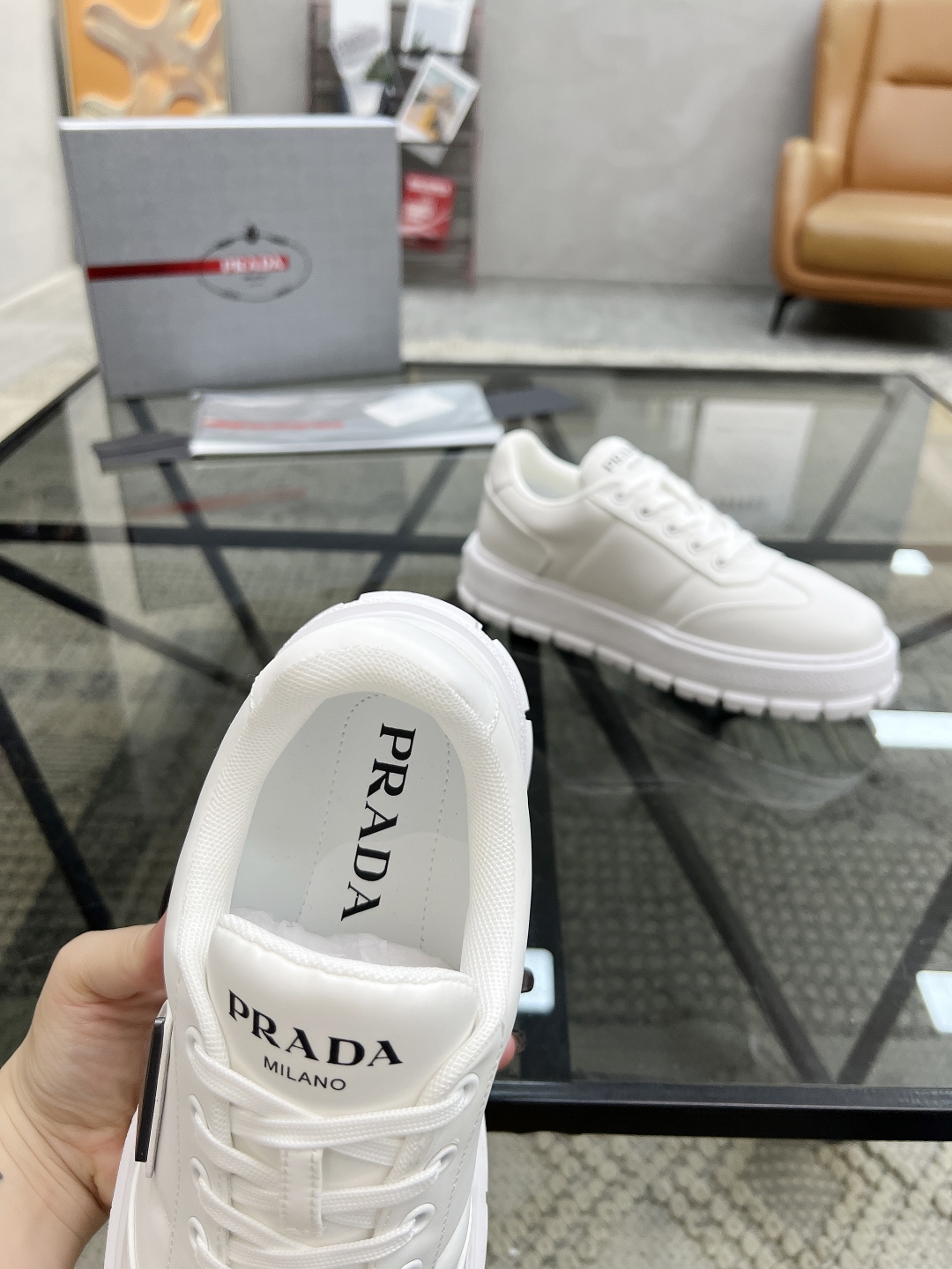  P 🔍顶级代购🇮🇹 普 炸街男神厚底运动休闲系列专柜同步发售原厂配置，意大利进口帆布面料，透气舒适网布