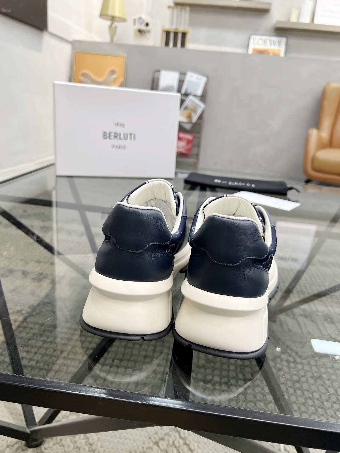  B 🔍顶级代购🇮🇹 布鲁 炸街男神运动鞋新品来袭 专柜同步发售原厂配置，意大利进口原版牛皮搭配印花布面