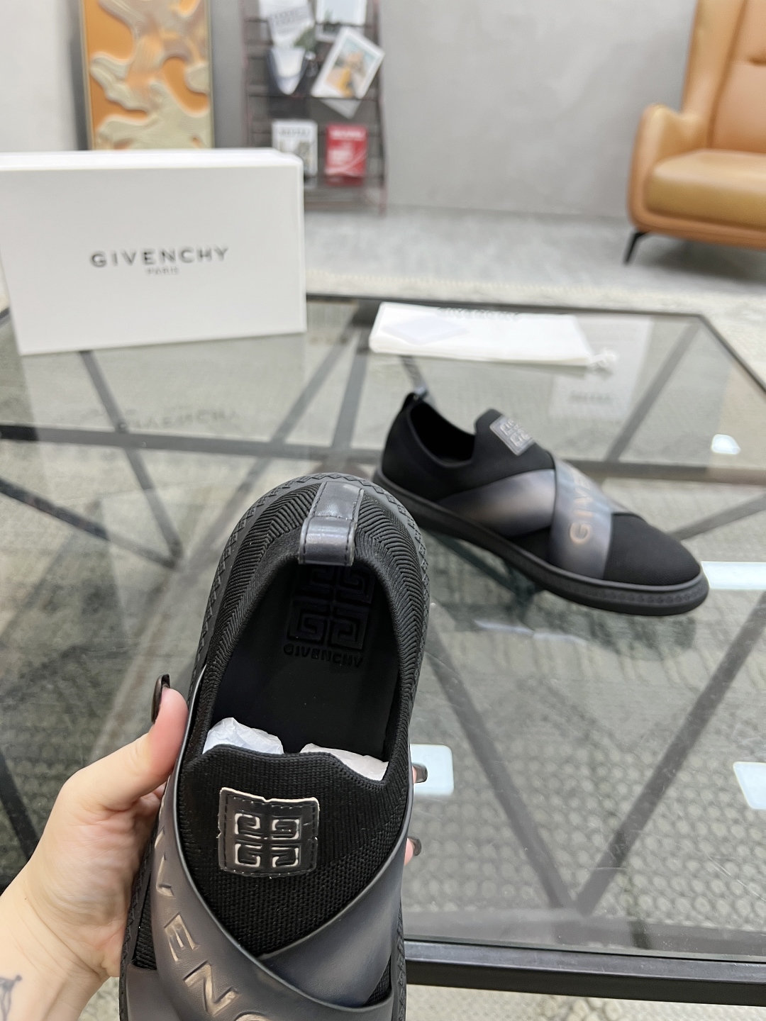  J 🔍顶级代购🇮🇹 纪 炸街男神新品专柜同步原厂配置，意大利进口定制牛皮搭配飞织面料，全鞋配件私模打造