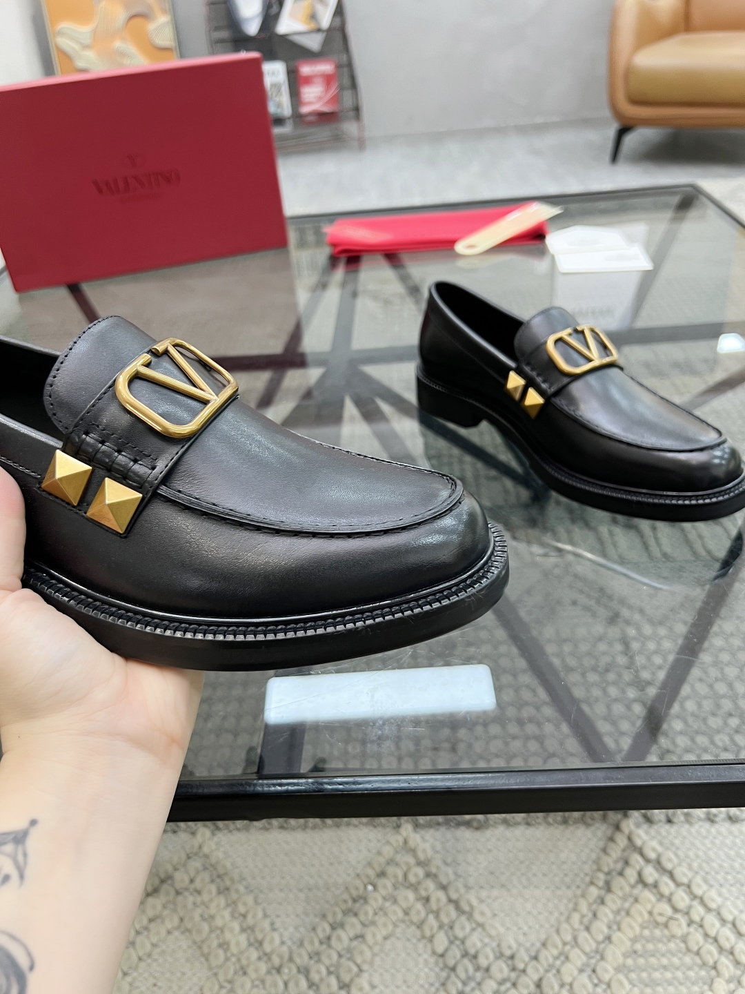  H 🔍顶级代购🇮🇹 华 炸街男神增高胶底皮鞋系列专柜同步发售原厂配置，意大利进口原版牛皮面料，经典版面