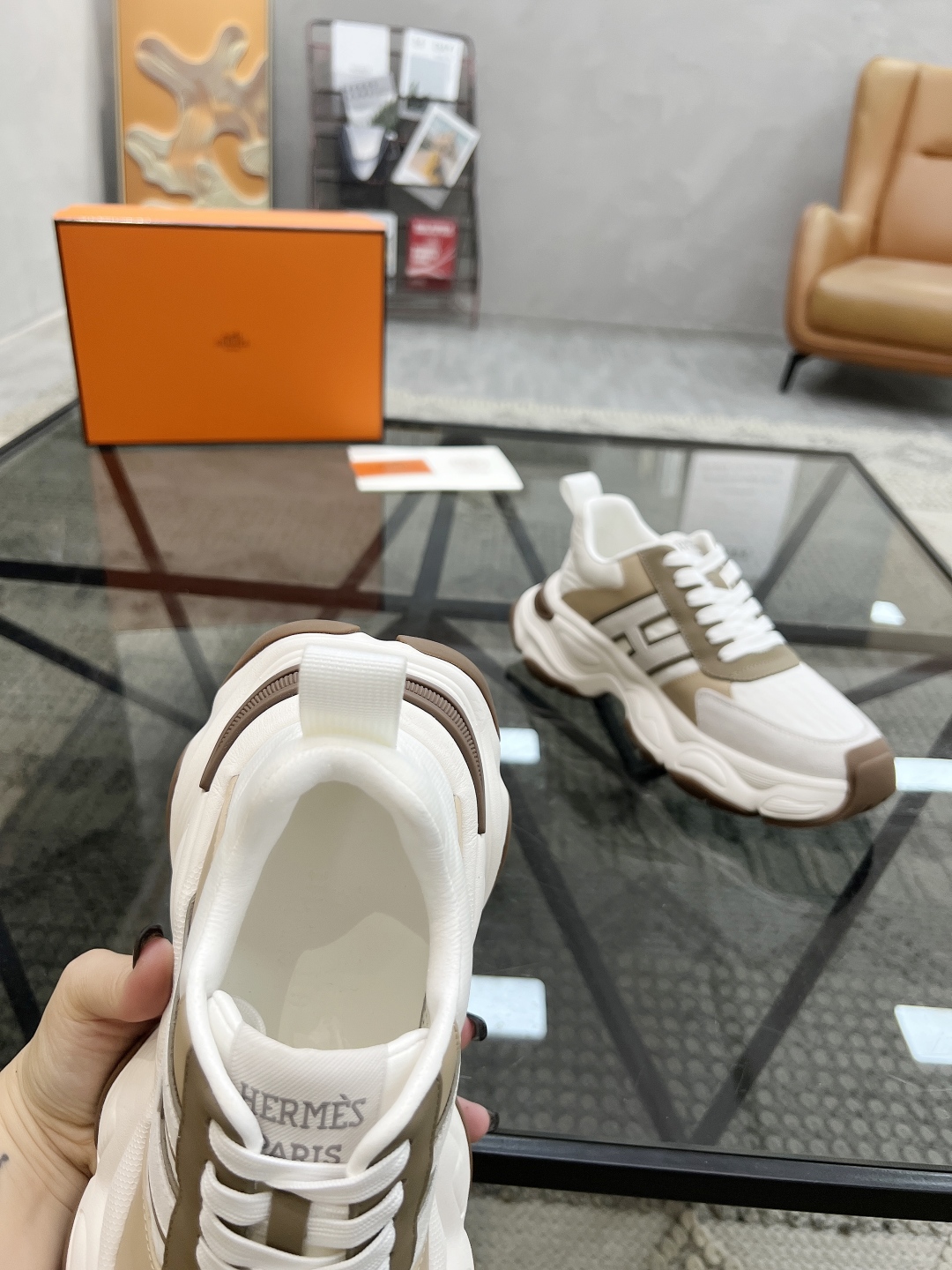  H 🔍顶级代购🇮🇹 爱 炸街男神新品来袭，超人气爆款专柜新款，原厂配置意大利进口牛皮搭配帆布面料，高品