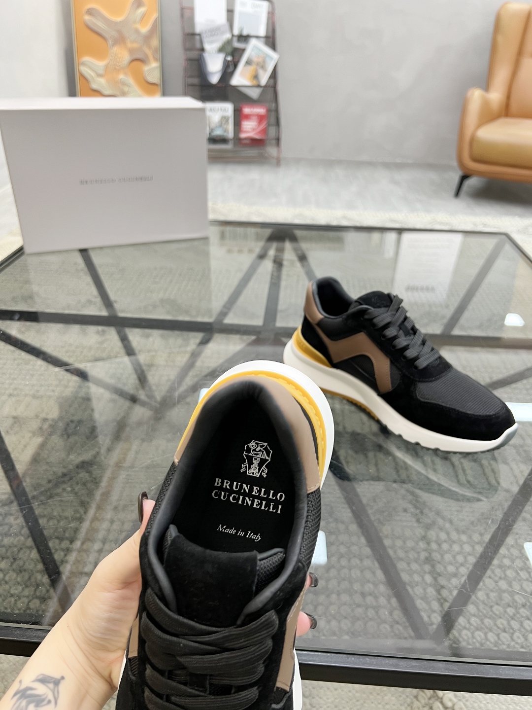 B 🔍顶级代购🇮🇹 BC 炸街男神新品来袭，超人气爆款专柜新款，原厂配置意大利进口牛皮搭配网布面料，高