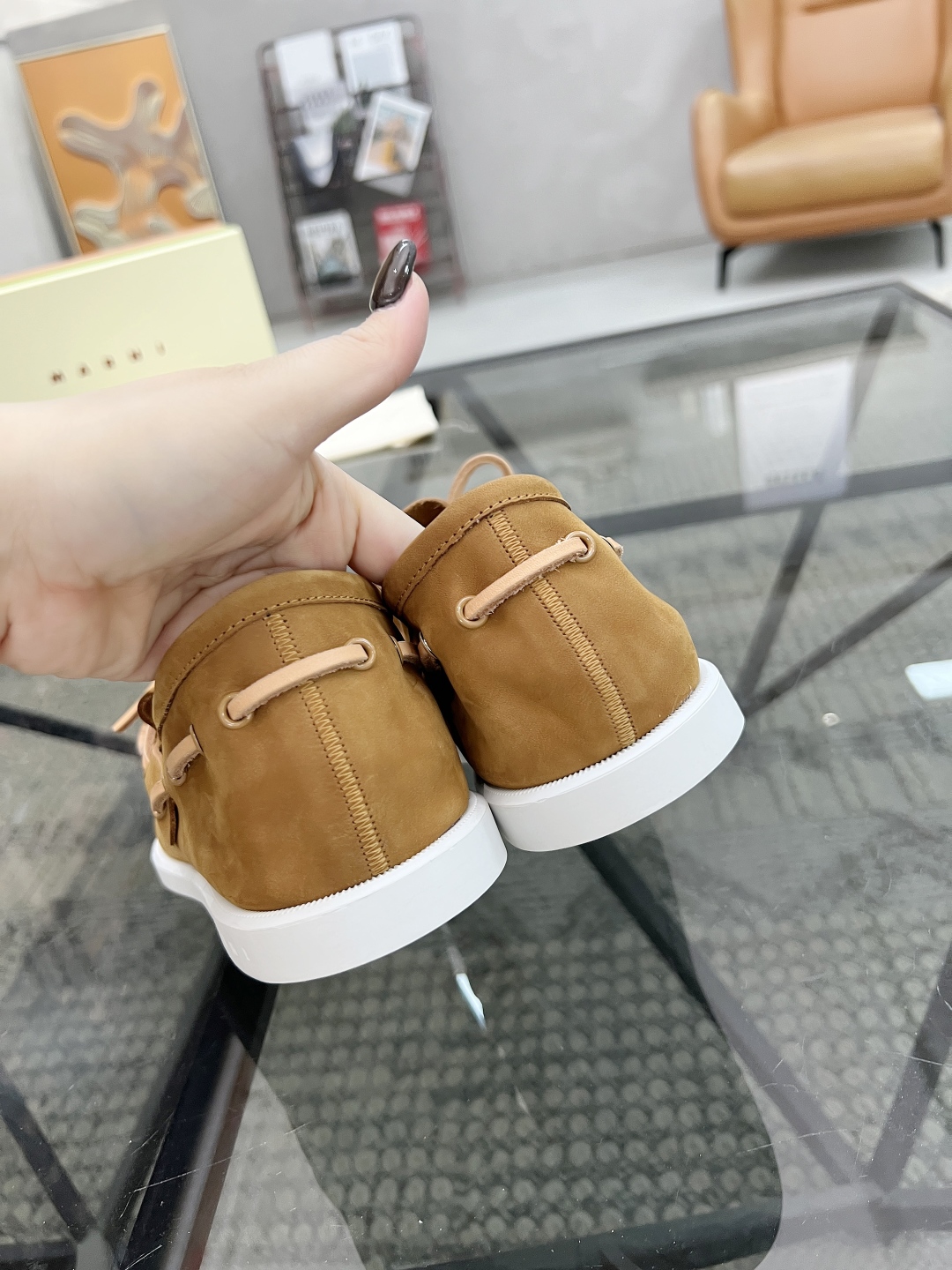  M 🔍顶级代购🇮🇹 MA 炸街情侣款👫爆款运动板鞋专柜同步，鞋面意大利进口牛皮面料，高品质拼接复杂工艺