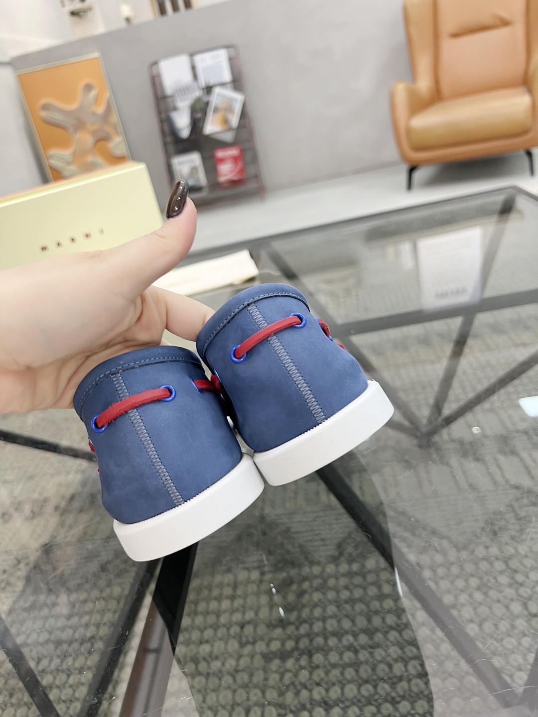  M 🔍顶级代购🇮🇹 MA 炸街情侣款👫爆款运动板鞋专柜同步，鞋面意大利进口牛皮面料，高品质拼接复杂工艺