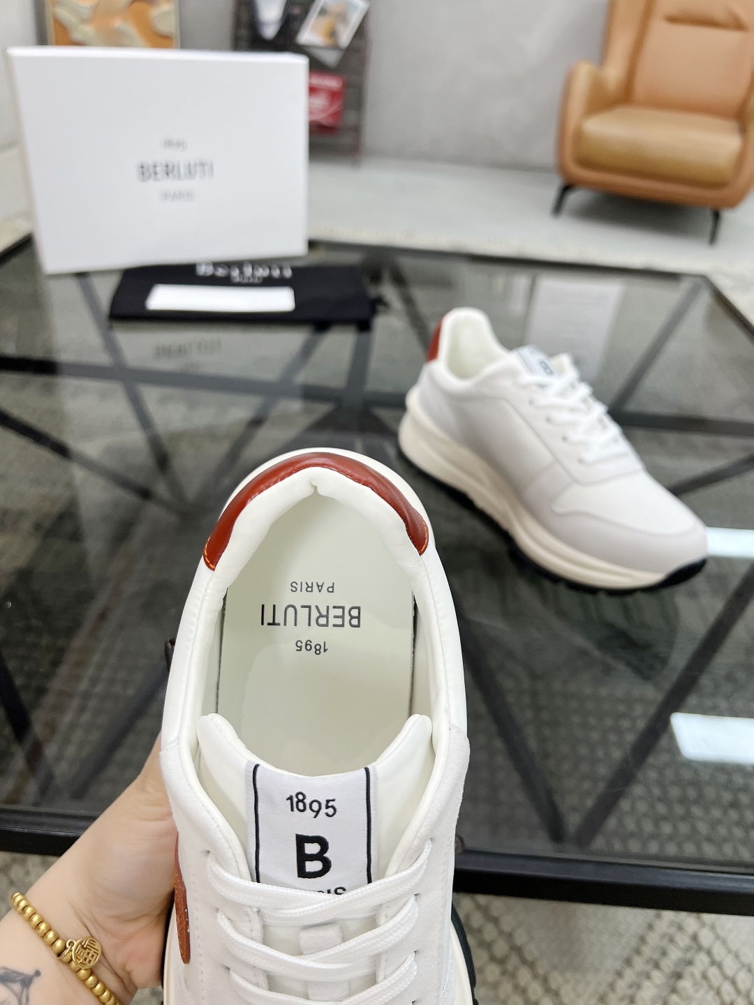  B 🔍顶级代购🇮🇹 布鲁 炸街男神运动鞋新品来袭 专柜同步发售原厂配置，意大利进口原版牛皮搭配帆布面料