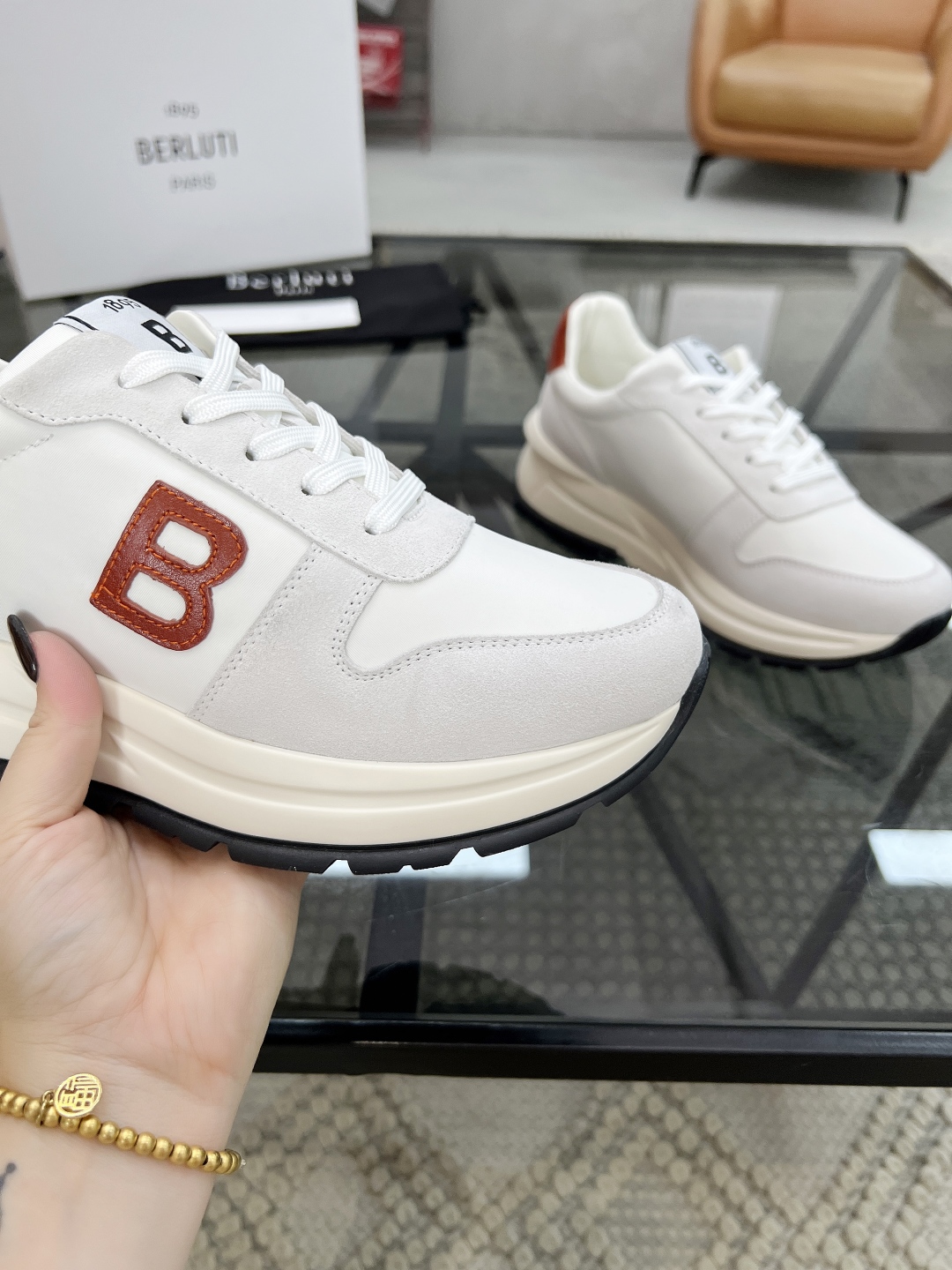  B 🔍顶级代购🇮🇹 布鲁 炸街男神运动鞋新品来袭 专柜同步发售原厂配置，意大利进口原版牛皮搭配帆布面料