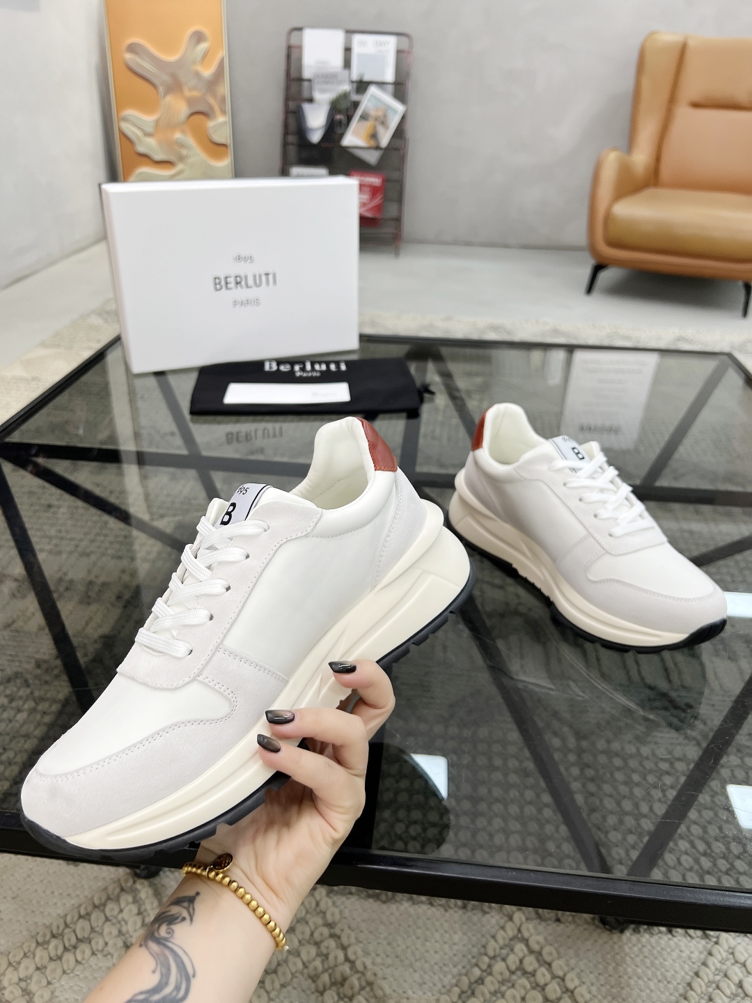  B 🔍顶级代购🇮🇹 布鲁 炸街男神运动鞋新品来袭 专柜同步发售原厂配置，意大利进口原版牛皮搭配帆布面料
