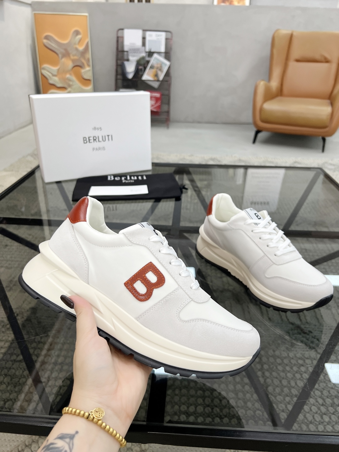  B 🔍顶级代购🇮🇹 布鲁 炸街男神运动鞋新品来袭 专柜同步发售原厂配置，意大利进口原版牛皮搭配帆布面料