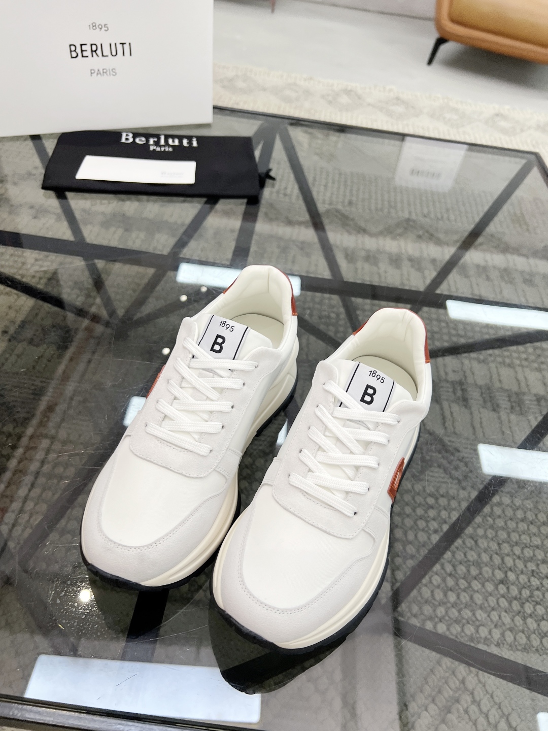  B 🔍顶级代购🇮🇹 布鲁 炸街男神运动鞋新品来袭 专柜同步发售原厂配置，意大利进口原版牛皮搭配帆布面料