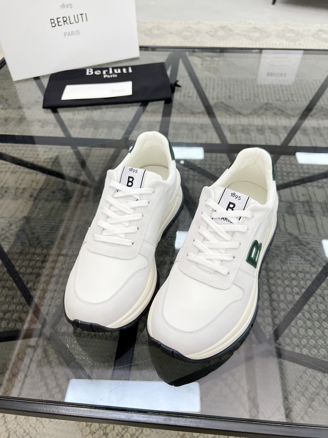  B 🔍顶级代购🇮🇹 布鲁 炸街男神运动鞋新品来袭 专柜同步发售原厂配置，意大利进口原版牛皮搭配帆布面料