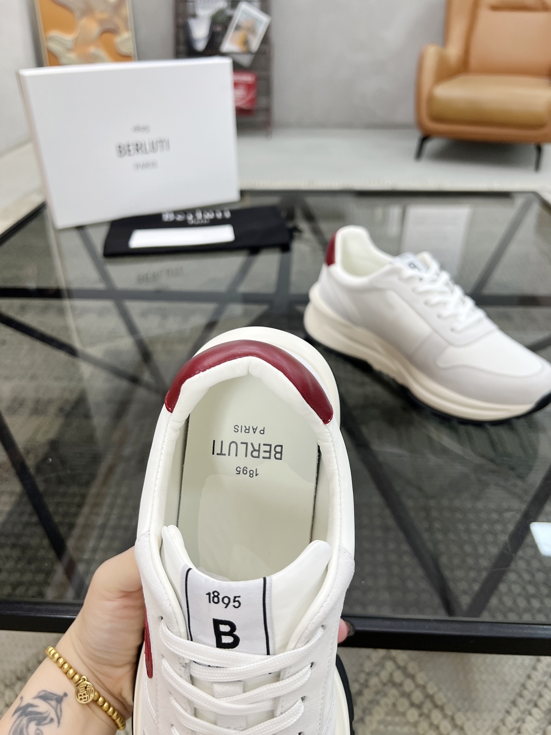  B 🔍顶级代购🇮🇹 布鲁 炸街男神运动鞋新品来袭 专柜同步发售原厂配置，意大利进口原版牛皮搭配帆布面料
