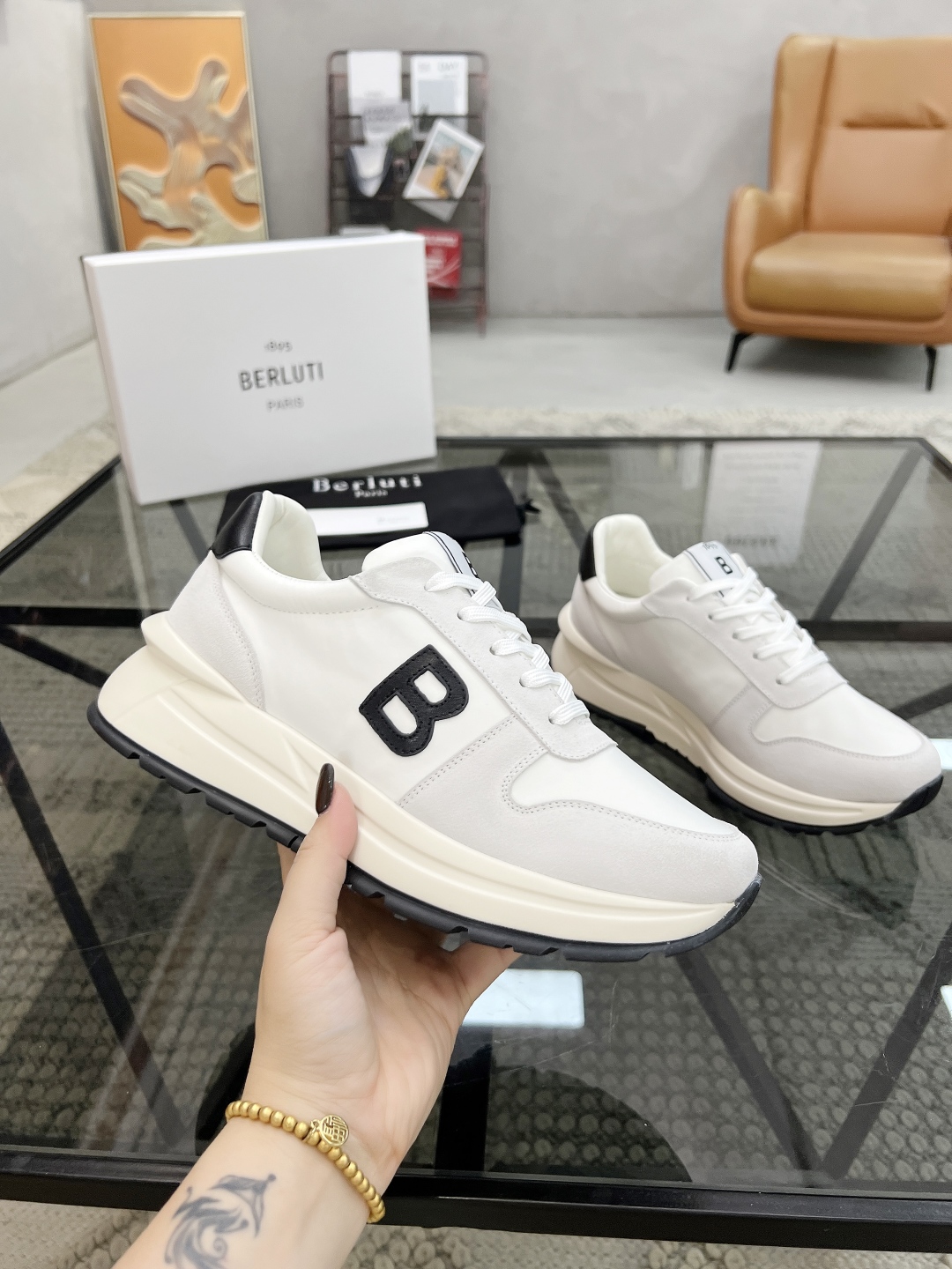  B 🔍顶级代购🇮🇹 布鲁 炸街男神运动鞋新品来袭 专柜同步发售原厂配置，意大利进口原版牛皮搭配帆布面料