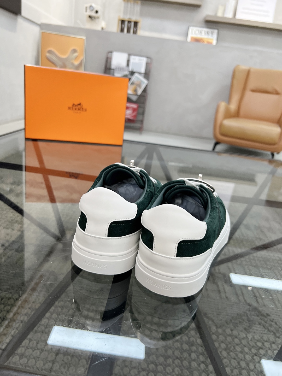 P380 H 🔍顶级代购🇮🇹 爱 炸街男神休闲鞋新品来袭专柜同步发售原厂配置,意大利进口原版牛皮面料,高品质拼接工艺潮男必备,全进口水染牛皮里垫,鞋底:原厂特供原版底超级舒适,原厂跟单货 🔍🔍高品质,可随意进出专柜,欢迎对比专柜同步,码数 38-44( 订 45 )