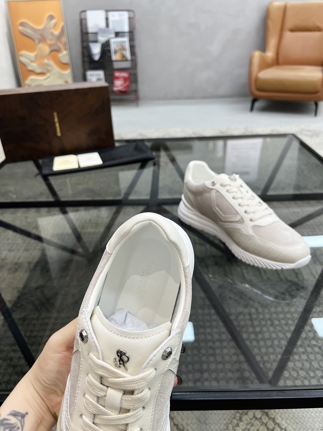  S 🔍顶级代购🇮🇹 史 炸街男神休闲运动鞋爆款专柜新品同步，鞋面意大利进口牛皮面料，经典大方版面男士气
