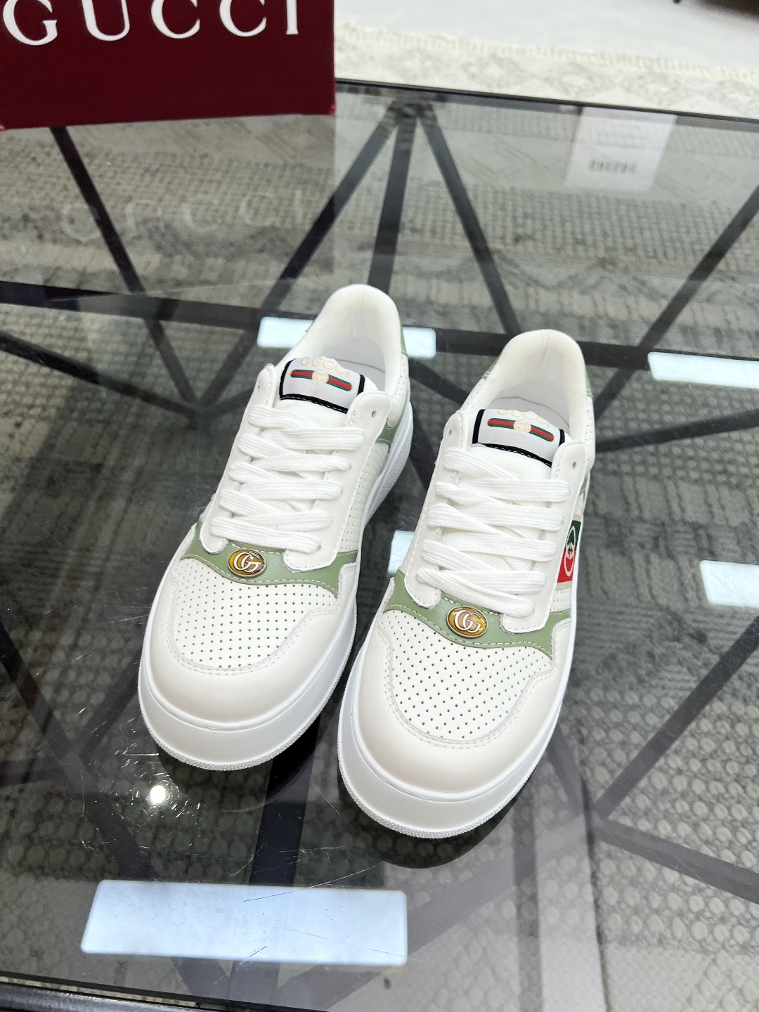  G 🔍顶级代购🇮🇹 古 炸街男神运动新品专柜同步发售原厂配置，意大利进口进口牛皮面料，柔软舒适网布内里