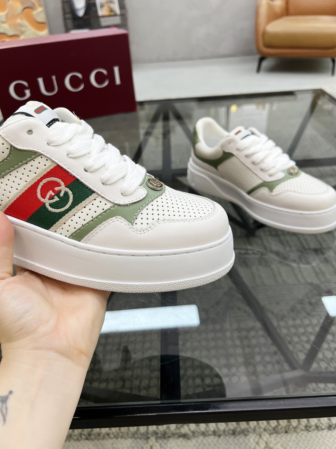  G 🔍顶级代购🇮🇹 古 炸街男神运动新品专柜同步发售原厂配置，意大利进口进口牛皮面料，柔软舒适网布内里