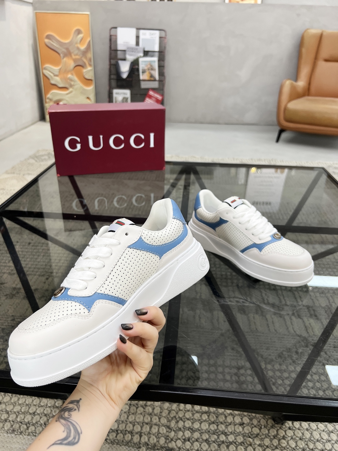 G 🔍顶级代购🇮🇹 古 炸街男神运动新品专柜同步发售原厂配置，意大利进口进口牛皮面料，柔软舒适网布内里