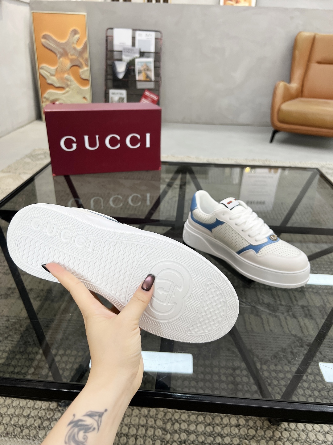  G 🔍顶级代购🇮🇹 古 炸街男神运动新品专柜同步发售原厂配置，意大利进口进口牛皮面料，柔软舒适网布内里