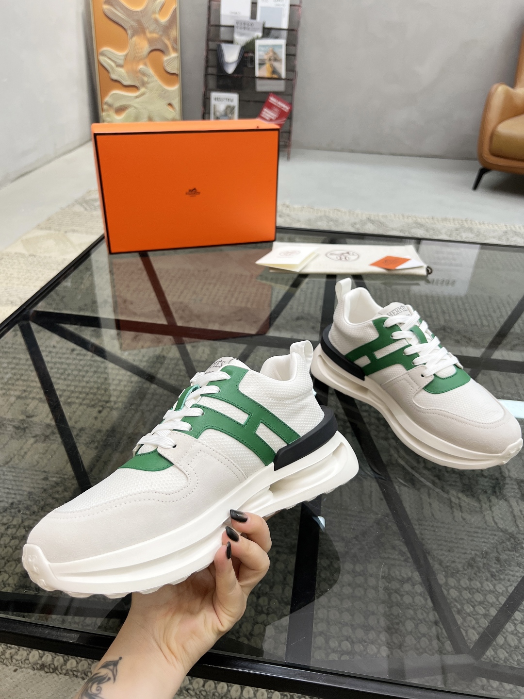  H 🔍顶级代购🇮🇹 爱 炸街男神新品来袭，超人气爆款专柜新款，原厂配置意大利进口牛皮搭配网布面料，高品
