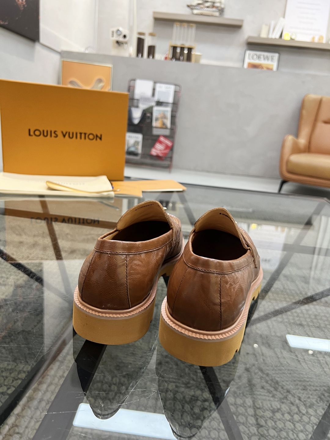 L 🔍顶级代购🇮🇹 路 炸街男神增高皮鞋新品来袭专柜同步发售原厂配置，意大利进口牛皮面料，高端大气超达
