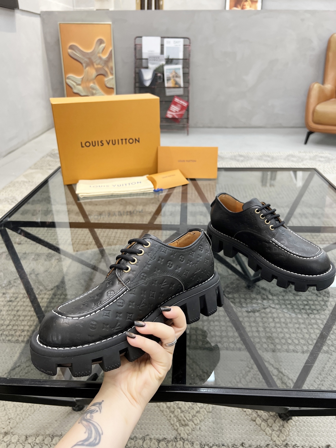 Louis Vuitton Men's Black Leather Casual Shoes with Embossed Detailing 5 cmp i1746690663769 8241 0 3