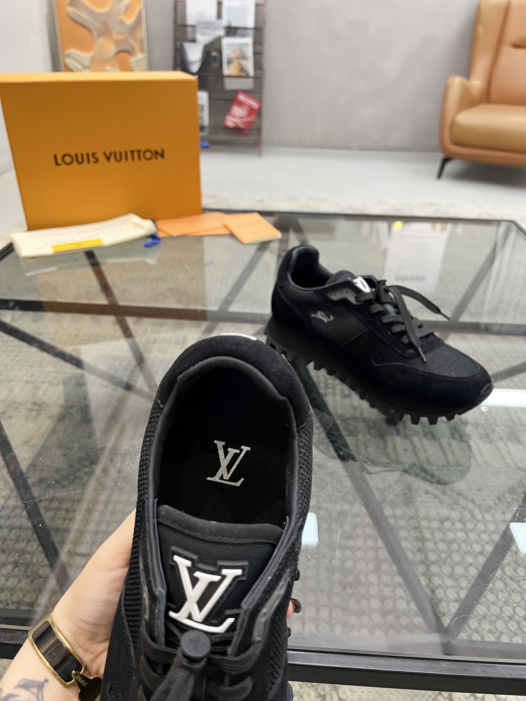 Louis Vuitton Men's Black Leather and Fabric Casual Sneakers 8 cmp i1746691482605 7050 0 6