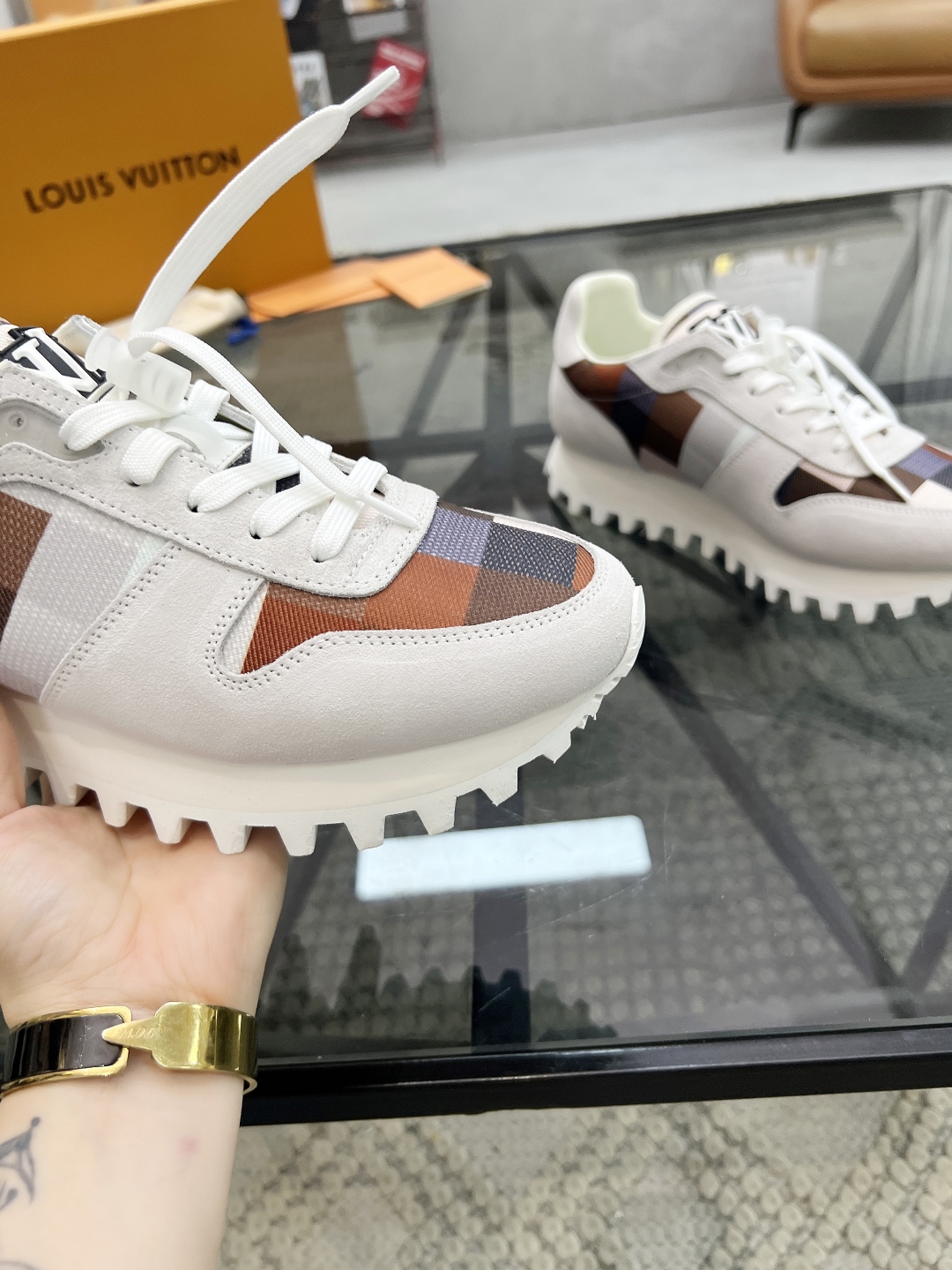 Louis Vuitton Men's Run Away Pulse Sneakers, Size 38-44, Calf Leather 7 cmp i1746691747545 3250 0 5