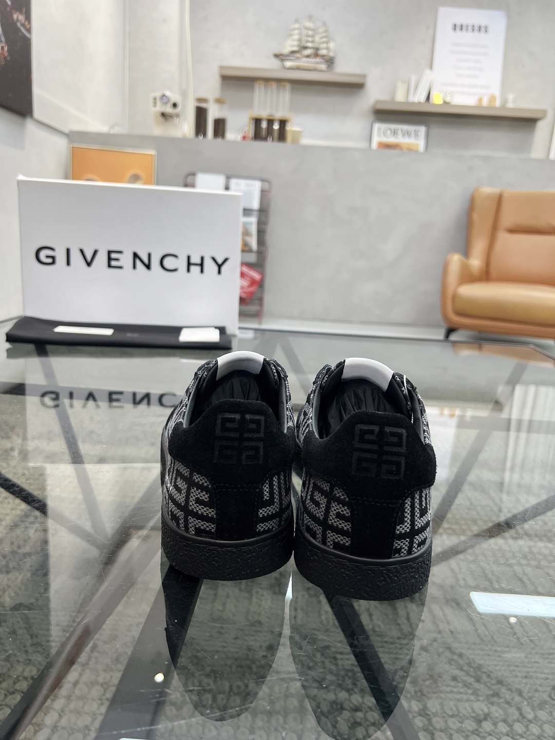 G 🔍顶级代购🇮🇹 纪 炸街男神新品来袭，超人气运动爆款专柜新款，原厂配置意大利进口牛皮搭配标志布面料