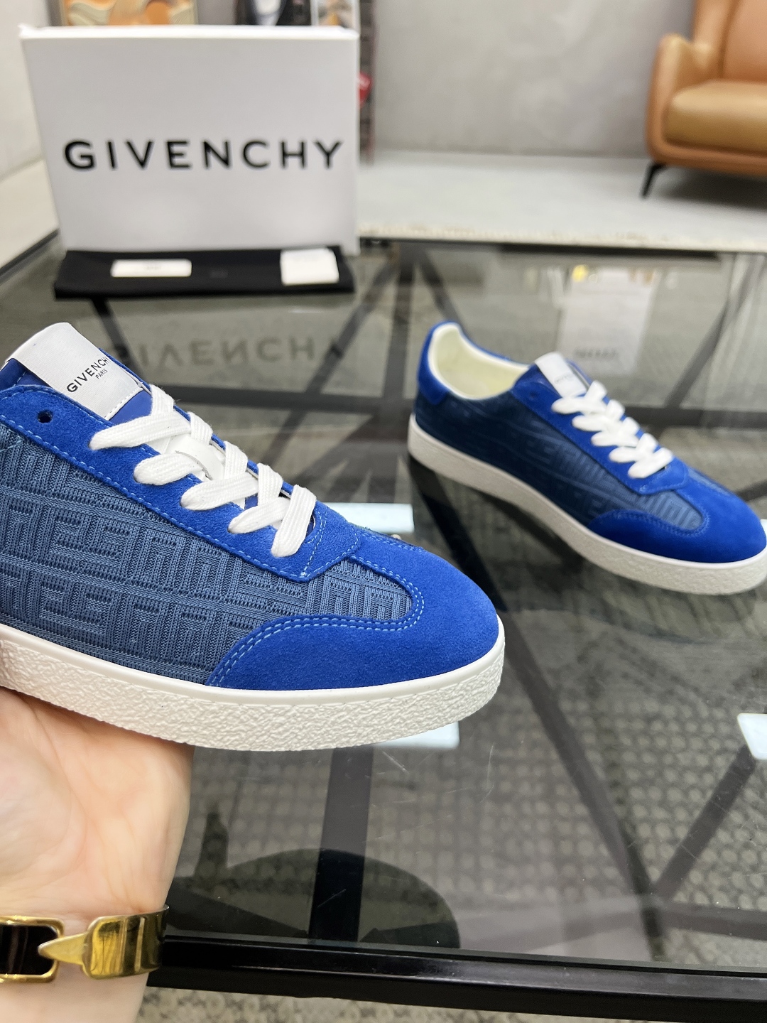  G 🔍顶级代购🇮🇹 纪 炸街男神新品来袭，超人气运动爆款专柜新款，原厂配置意大利进口牛皮搭配标志布面料