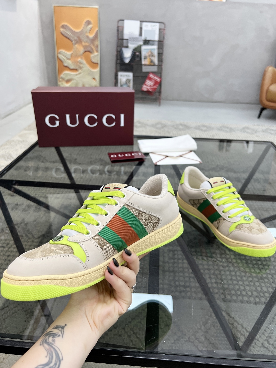  G 🔍顶级代购🇮🇹 古 炸街男神潮鞋专柜同步发售原厂配置，意大利进口原版进口牛皮搭配印花布面料，高品质