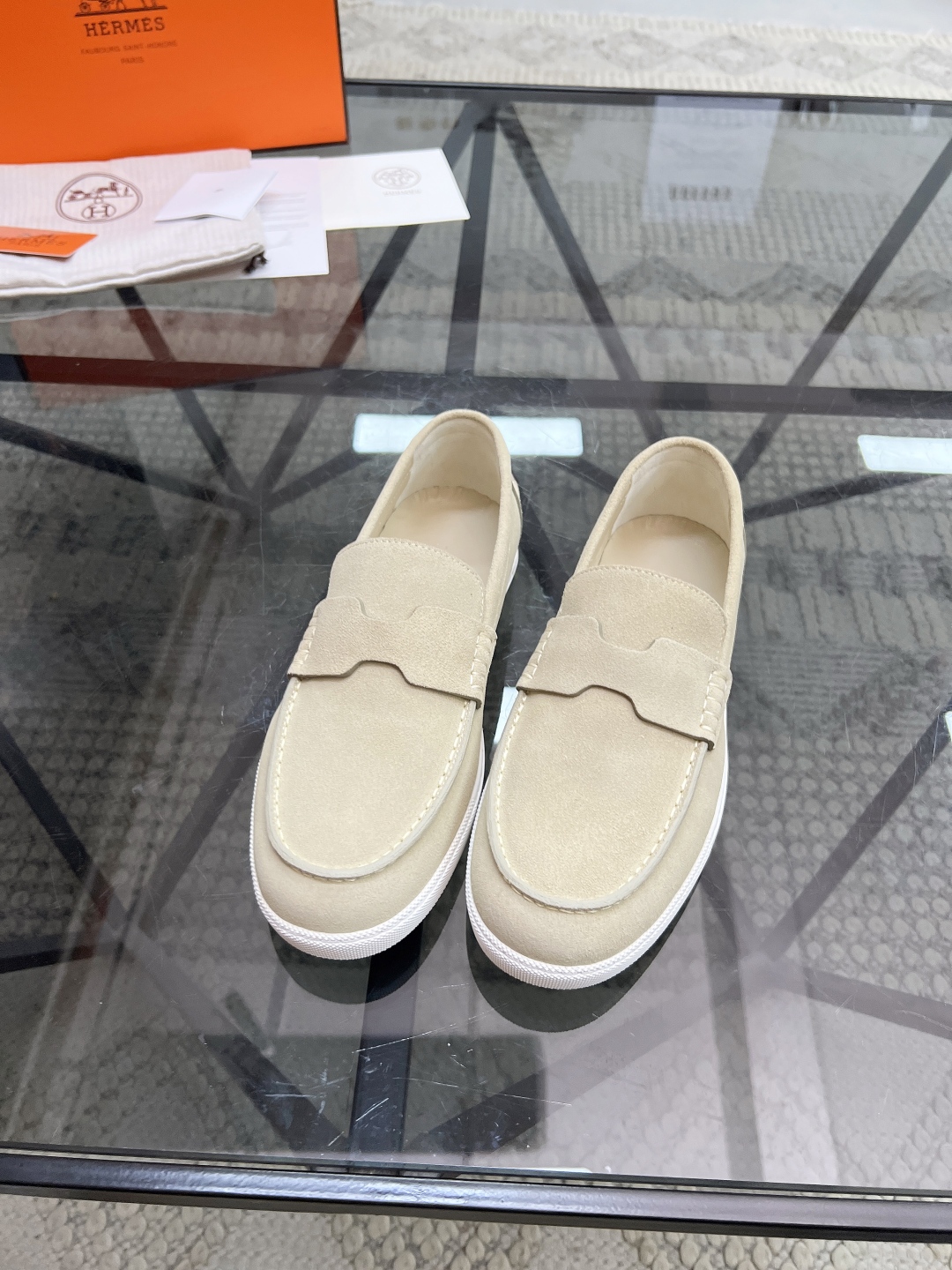  H 🔍顶级代购🇮🇹 爱 炸街男神套脚新品来袭超人气运动爆款专柜新款，原厂配置意大利进口牛皮面料，高品质