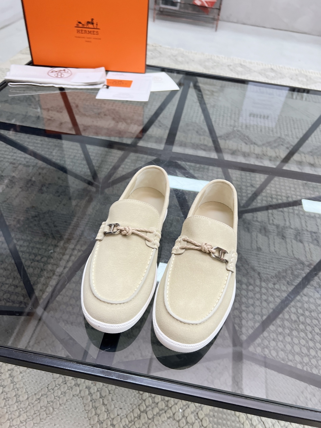  H 🔍顶级代购🇮🇹 爱 炸街男神套脚新品来袭超人气运动爆款专柜新款，原厂配置意大利进口牛皮面料，高品质