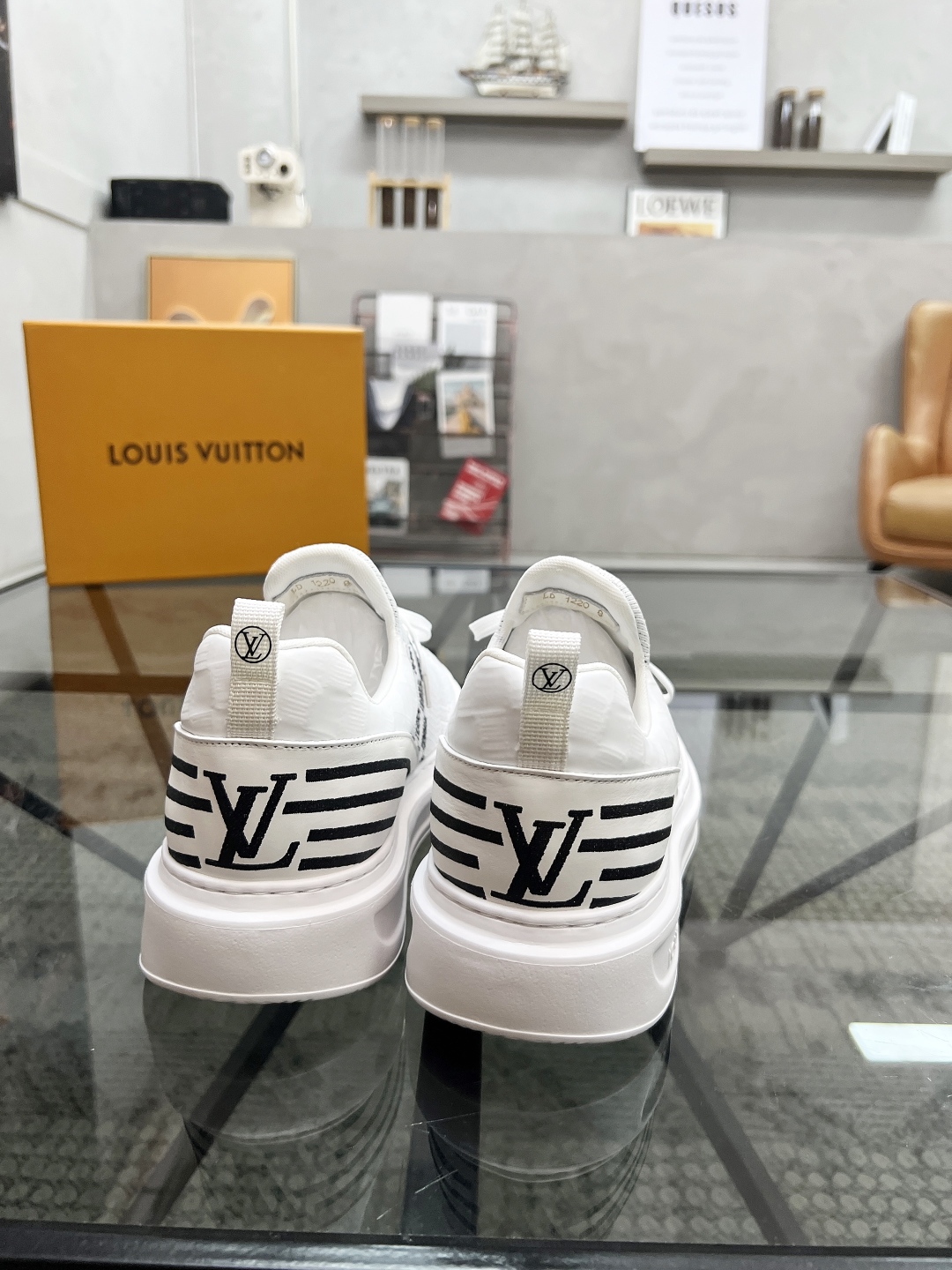  L 🔍顶级代购🇮🇹 路 炸街男神新品专柜同步原厂配置，意大利进口定制飞织面料，高品质拼接工艺全鞋配件私