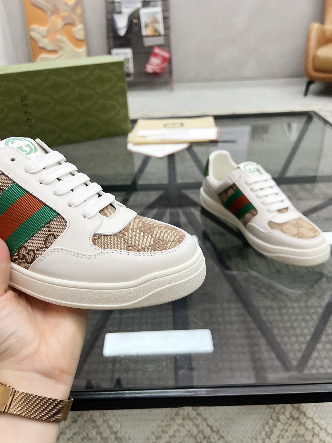  G 🔍顶级代购🇮🇹 古 炸街男神爆款超级完美官网新品，专柜同步发售原厂配置，意大利进口牛皮搭配G布面料