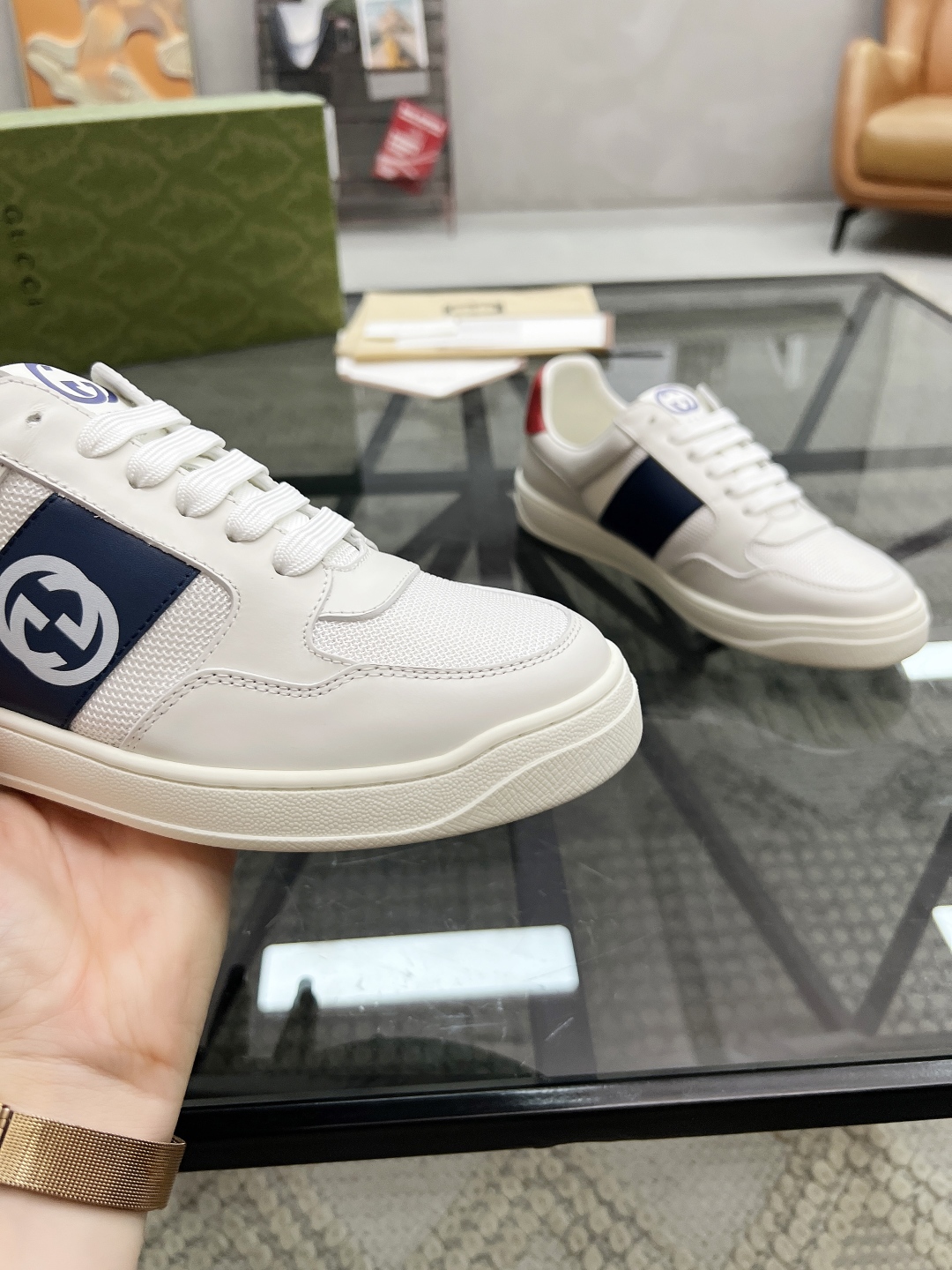  G 🔍顶级代购🇮🇹 古 炸街男神爆款超级完美官网新品，专柜同步发售原厂配置，意大利进口牛皮搭配G布面料
