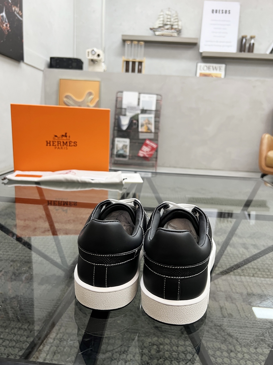  H 🔍顶级代购🇮🇹 爱 炸街男神新品来袭，超人气爆款专柜新款，原厂配置意大利进口牛皮面料，高品质拼接复