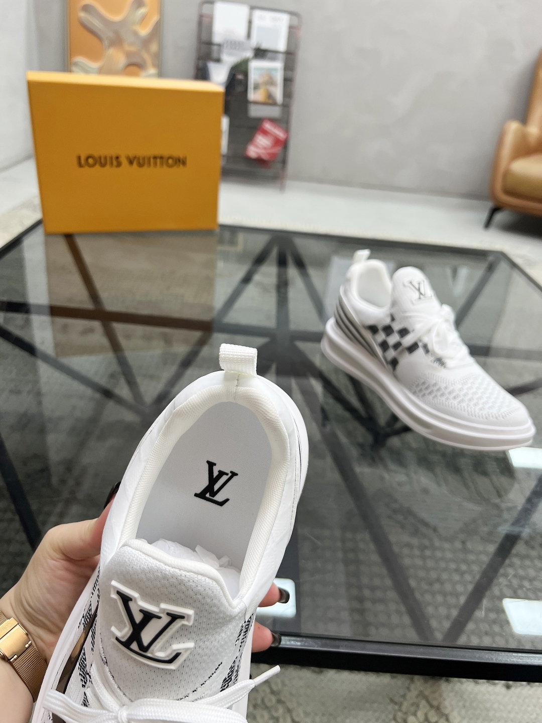  L 🔍顶级代购🇮🇹 路 炸街男神新品专柜同步原厂配置，意大利进口定制飞织面料，高品质拼接工艺全鞋配件私